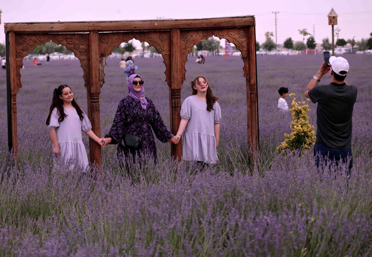 Konya’da lavanta festivali başladı! Binlerce kişi mor tarlalara akın etti 9